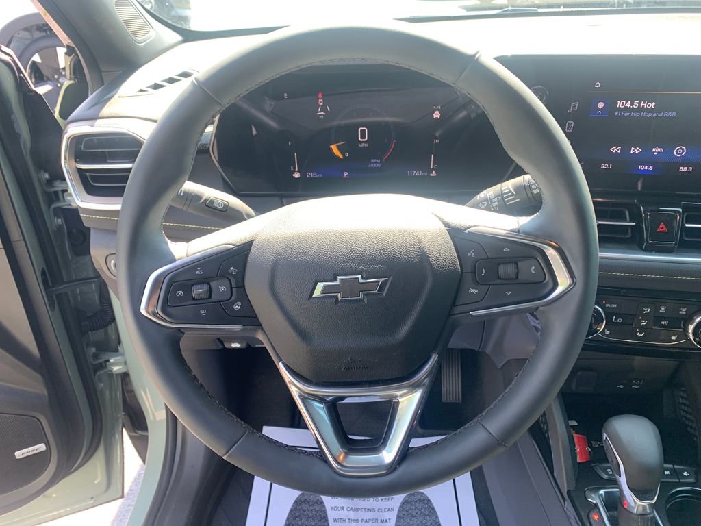 Used 2025 Chevrolet TrailBlazer ACTIV w/ Convenience Package FWD image 14