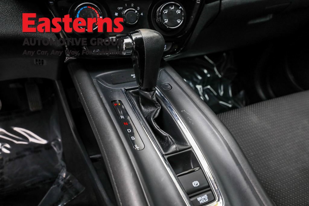 Used 2019 Honda HR-V LX image 13