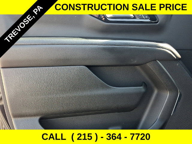 Used 2025 Chevrolet Tahoe LT AWD/4WD image 14