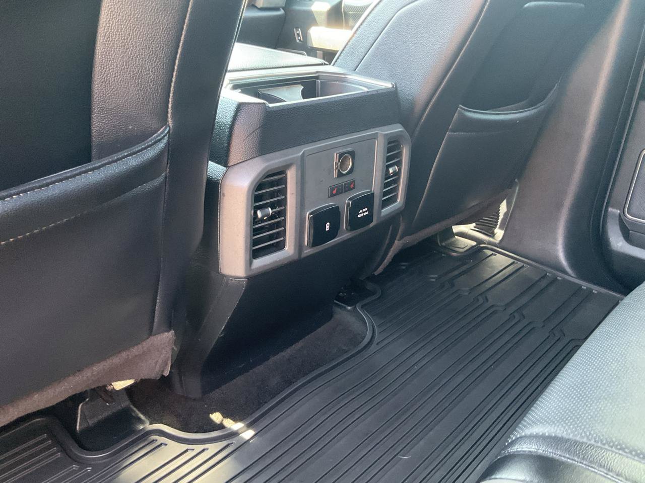 Used 2018 Ford F150 Raptor w/ Equipment Group 802A Luxury AWD/4WD image 22