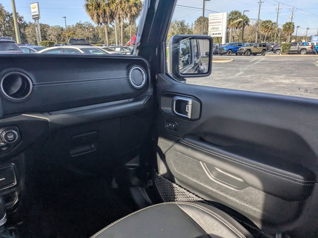 Used 2023 Jeep Wrangler Unlimited Sahara image 15