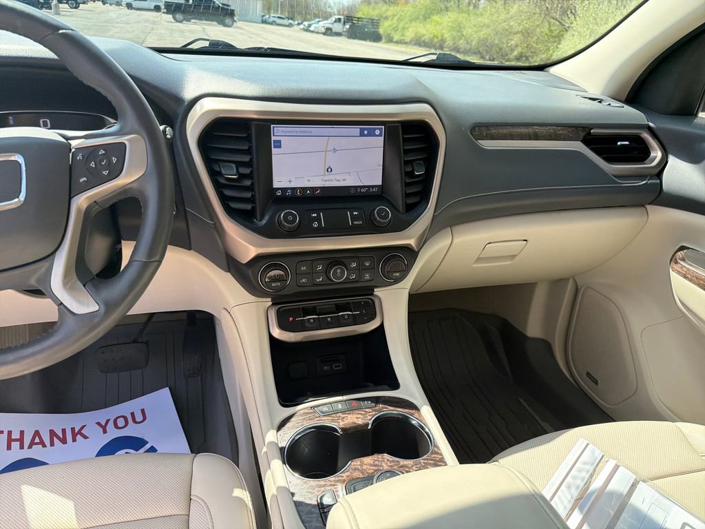 Used 2020 GMC Acadia Denali w/ Denali Ultimate Package AWD/4WD image 23