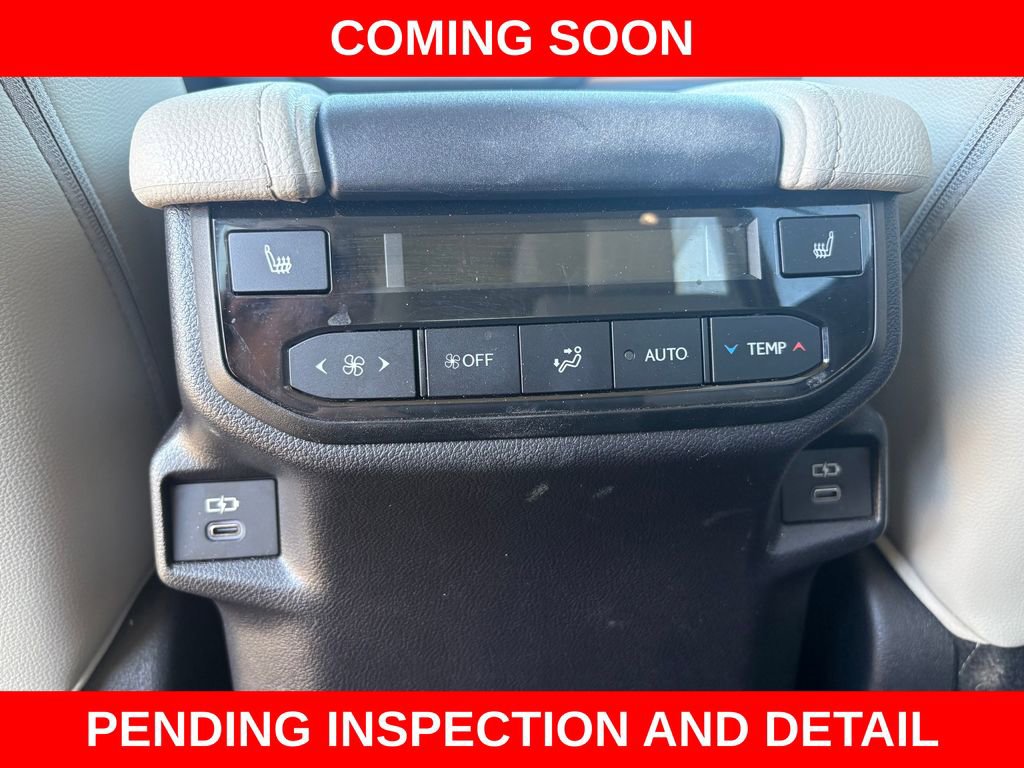 Used 2024 Toyota Grand Highlander Limited image 18