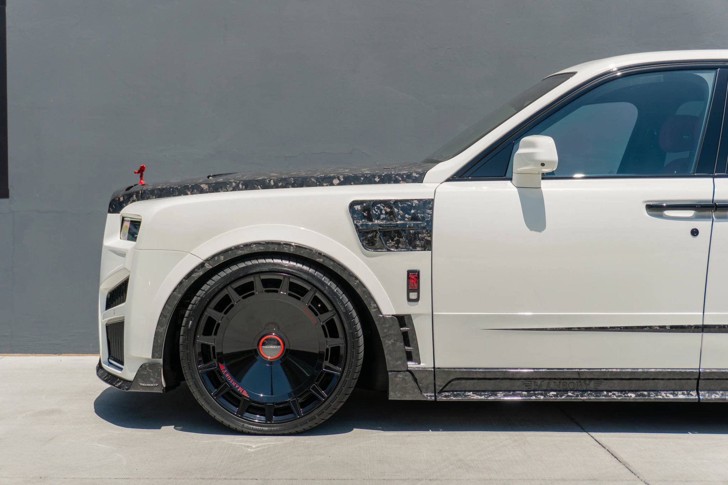 Used 2026 Rolls-Royce Cullinan AWD/4WD image 34