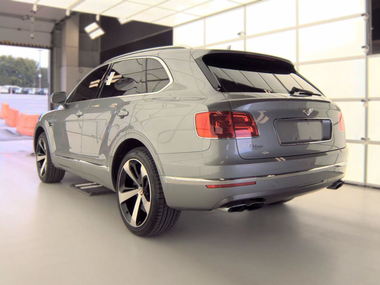Used 2019 Bentley Bentayga AWD/4WD image 4