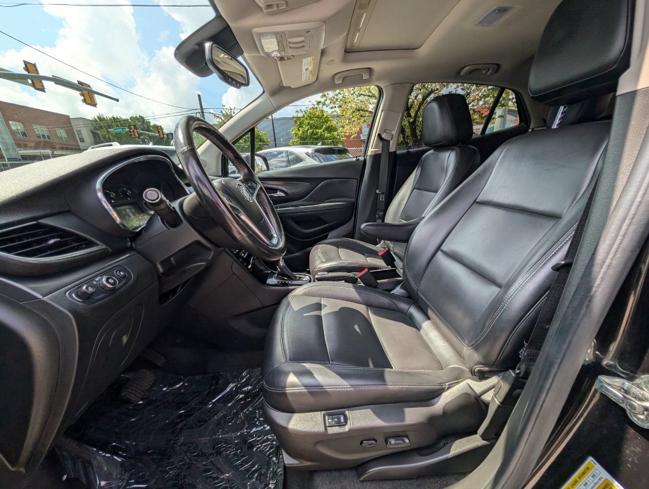 Used 2017 Buick Encore Essence FWD image 15