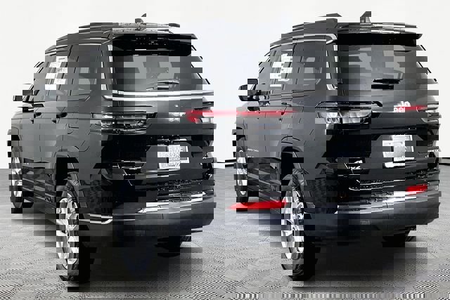 New 2026 Jeep Grand Cherokee L Laredo image 4