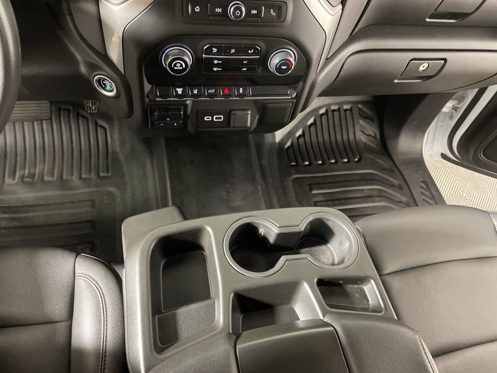 Used 2025 Chevrolet Silverado 3500 W/T image 17