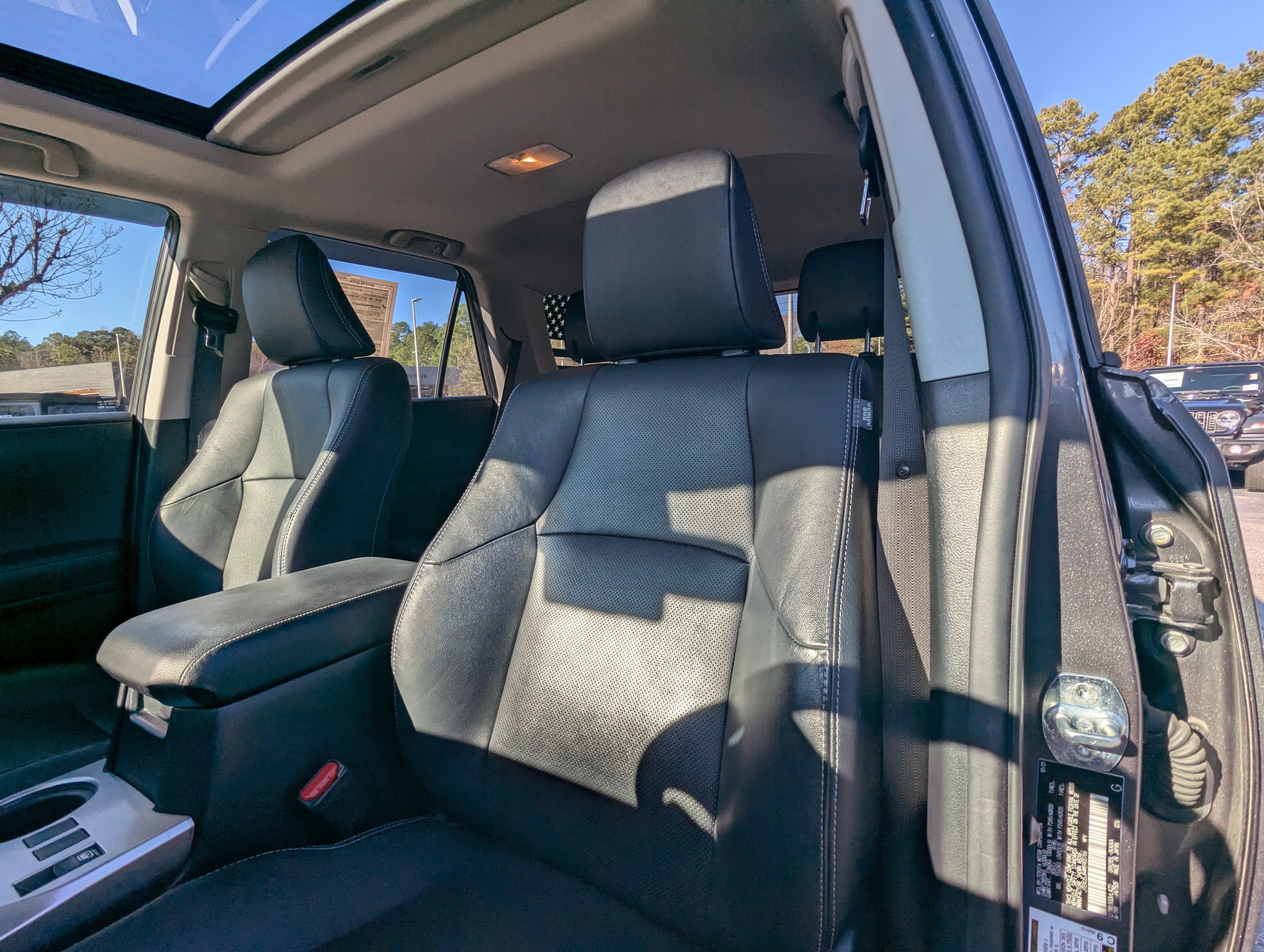 Used 2021 Toyota 4Runner Limited image 9