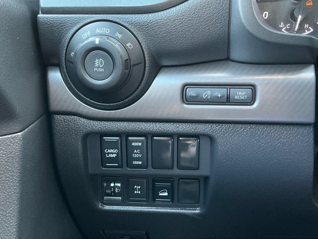 Used 2021 Nissan Titan PRO-4X w/ Pro-4x Utility Package AWD/4WD image 20