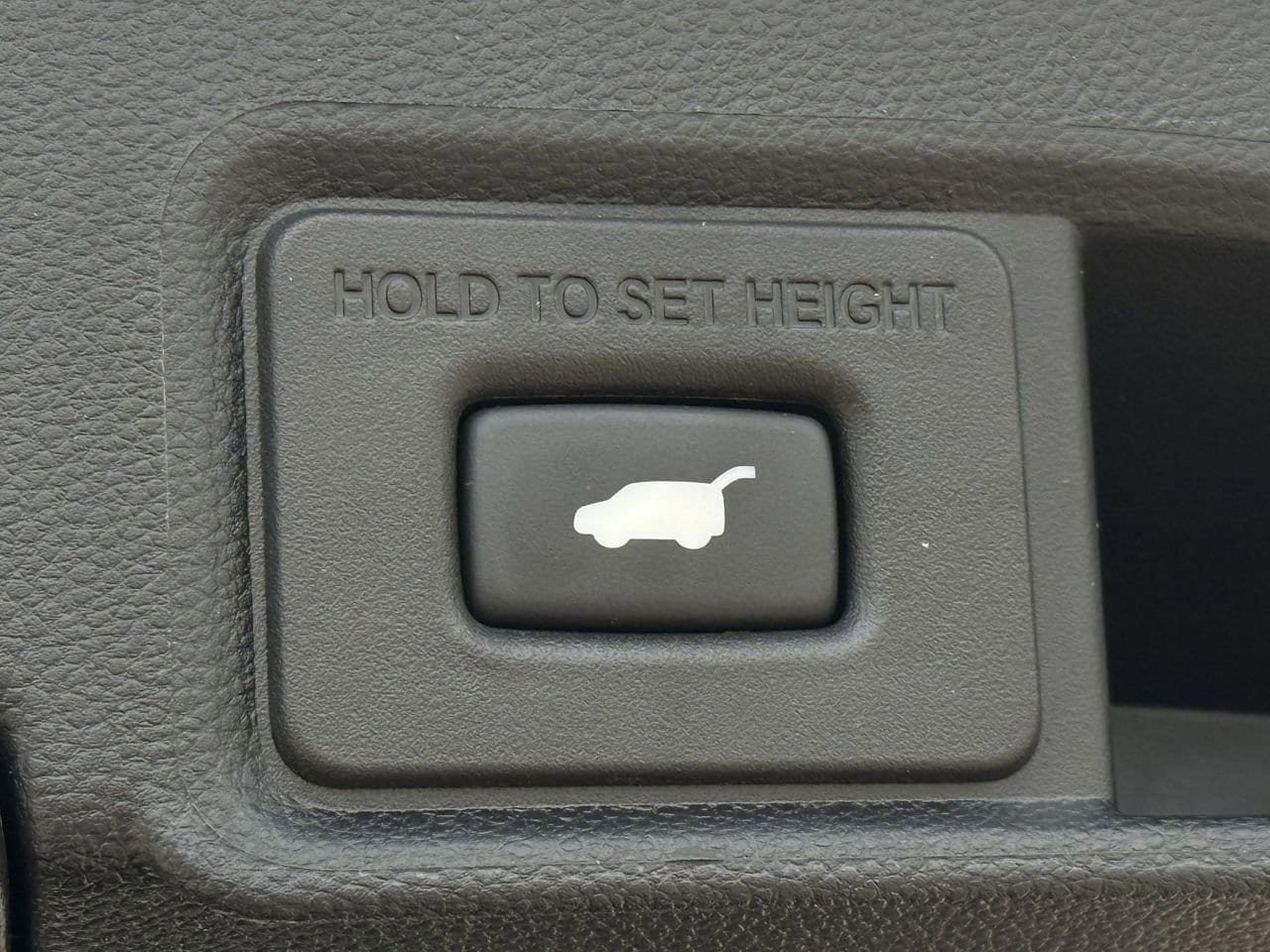 Used 2025 Acura RDX SH-AWD image 26