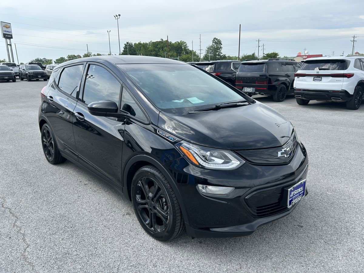 Used 2020 Chevrolet Bolt LT FWD image 2