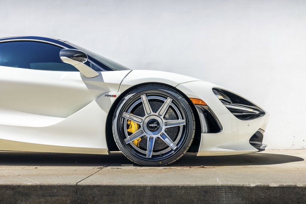 Used 2018 McLaren 720S Performance RWD image 2