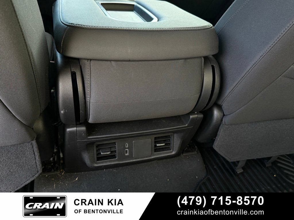Used 2025 Chevrolet Silverado 1500 Custom Trail Boss AWD/4WD image 27