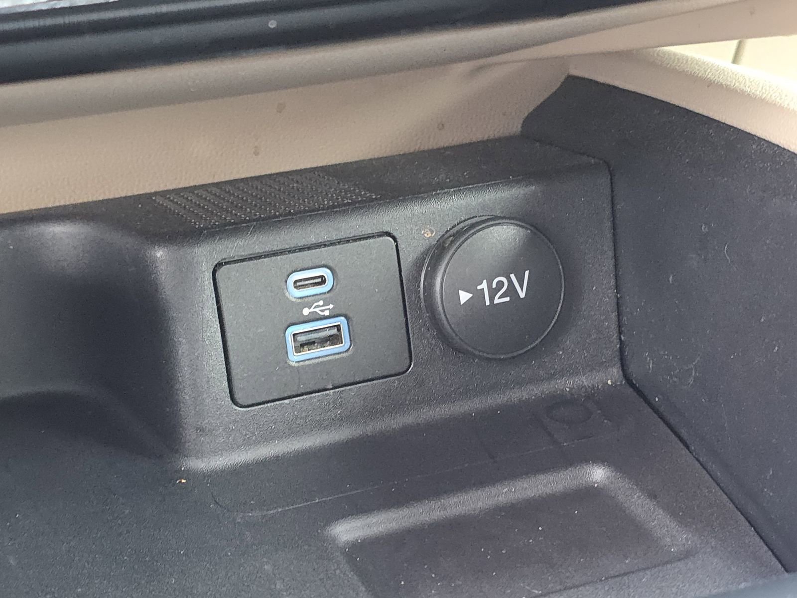 Used 2022 Ford Escape SEL image 22