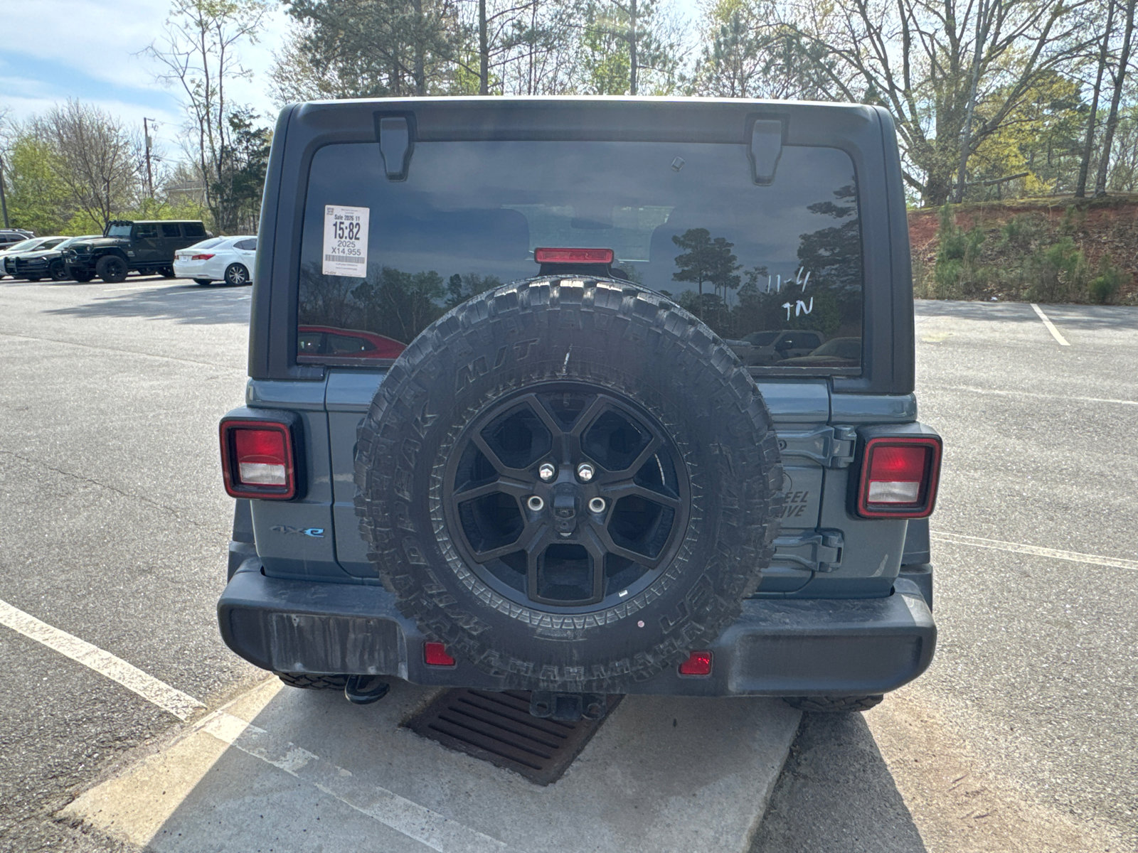 Used 2025 Jeep Wrangler Willys image 6