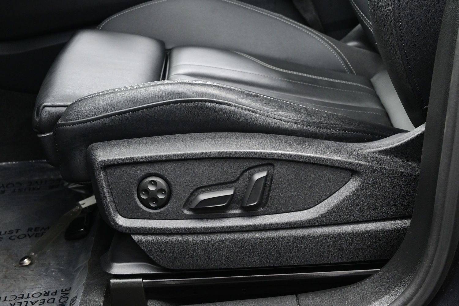 Used 2024 Audi Q5 e Premium Plus AWD/4WD image 12