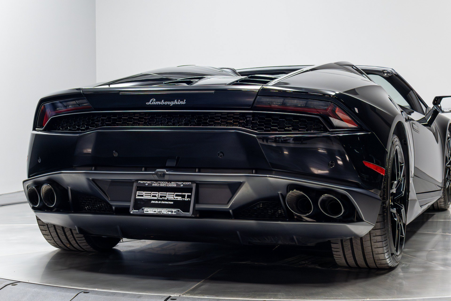 Used 2017 Lamborghini Huracan LP 610-4 AWD/4WD image 60