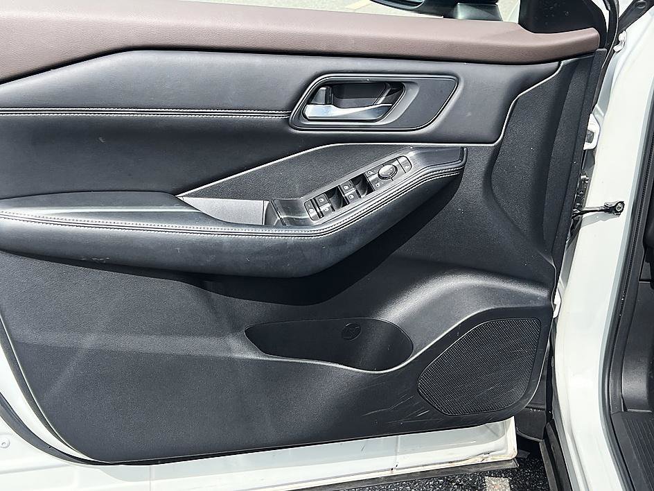 Certified 2023 Nissan Rogue SV w/ SV Premium B Package FWD image 20