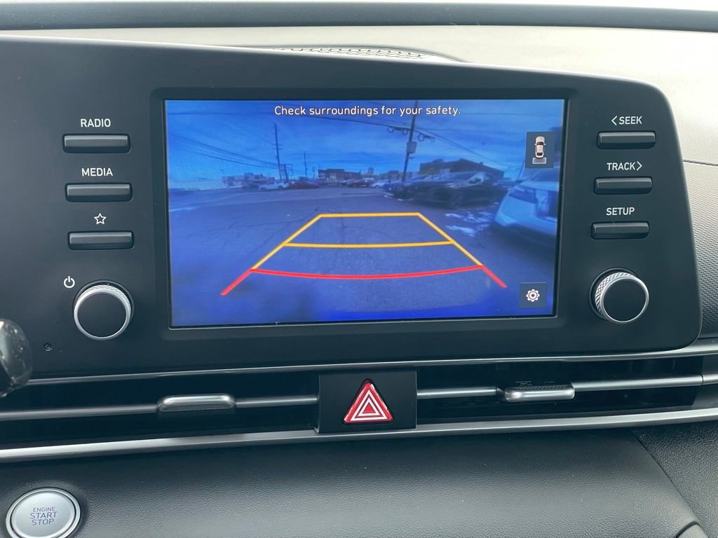 Used 2023 Hyundai Elantra SEL image 21