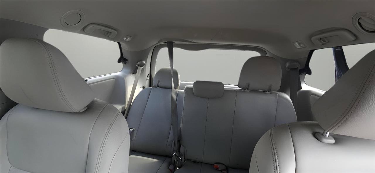 Used 2017 Toyota Sienna XLE Premium w/ Outdoor Package AWD/4WD image 29