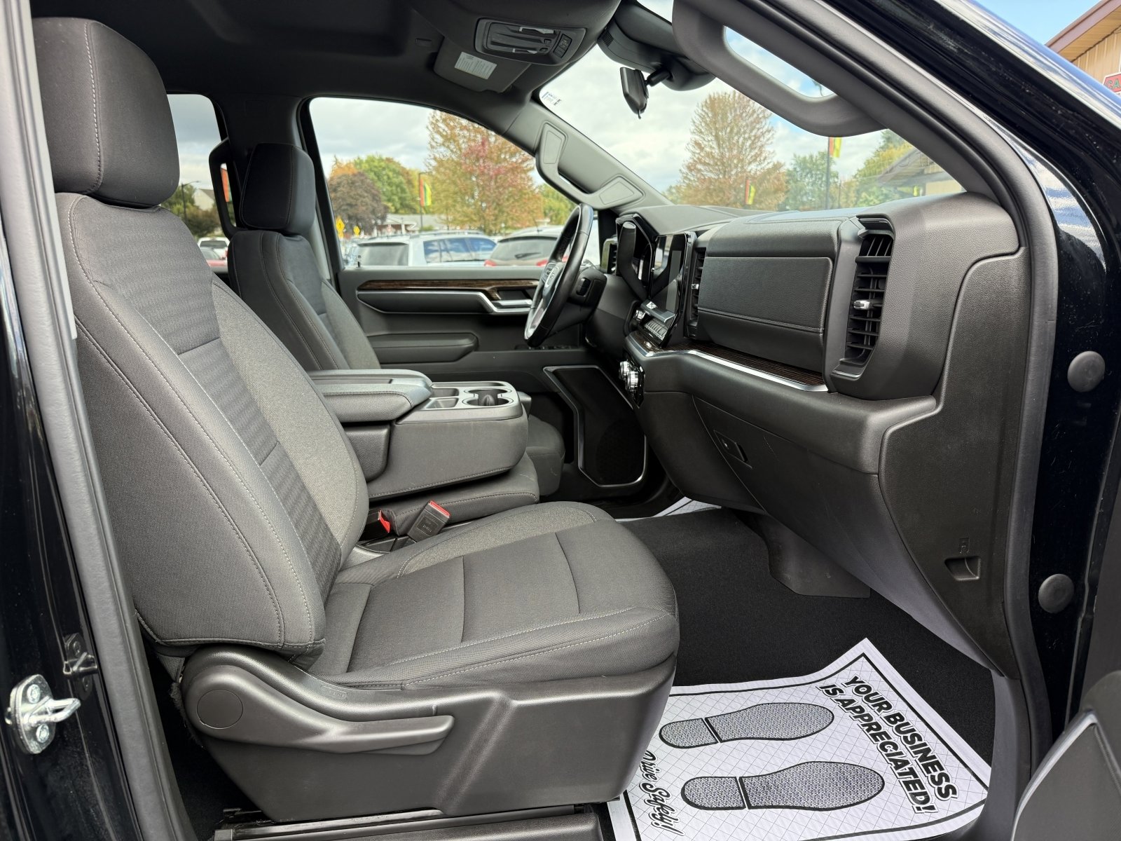 Used 2022 GMC Sierra 1500 SLE image 10