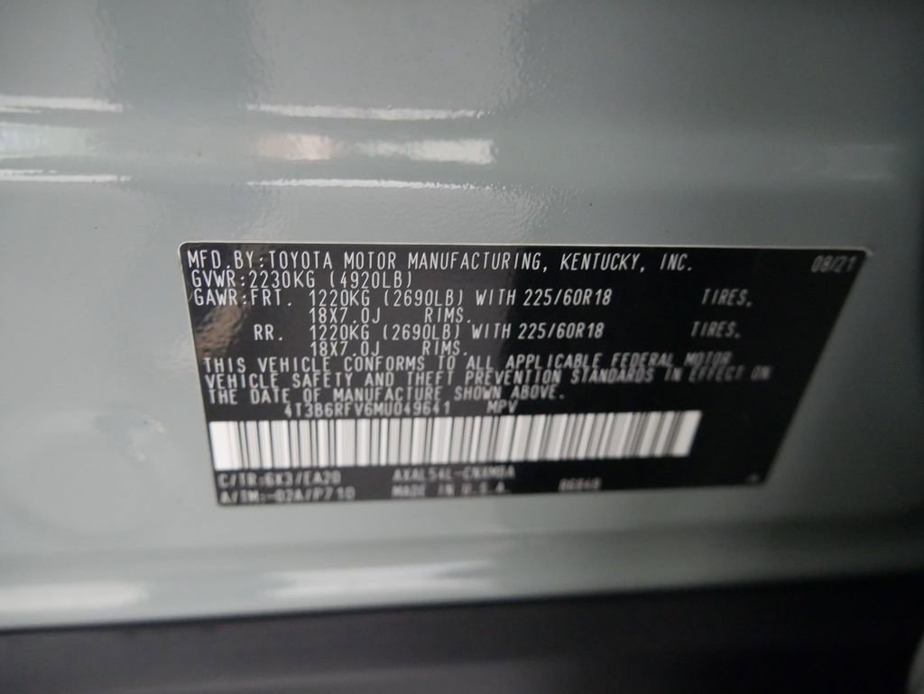 Used 2021 Toyota RAV4 XLE Premium AWD/4WD image 18