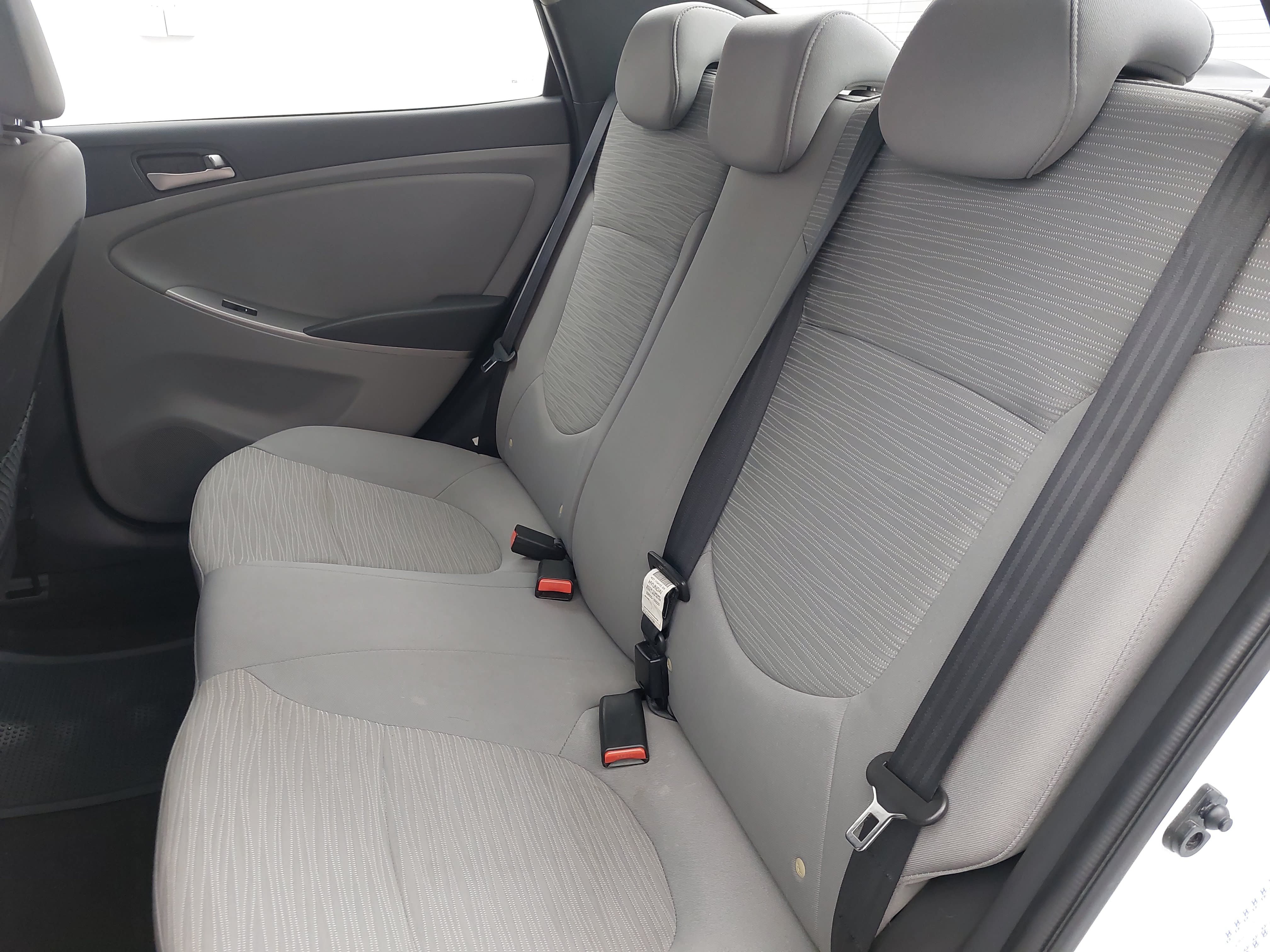 Used 2016 Hyundai Accent SE FWD image 15