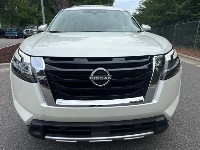 Used 2023 Nissan Pathfinder SL FWD image 10