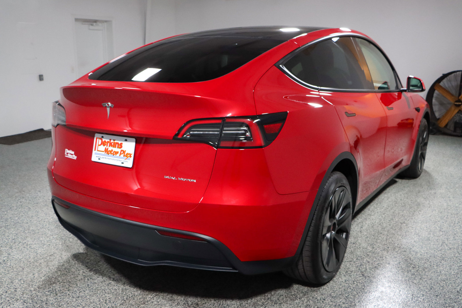 Used 2023 Tesla Model Y AWD image 7