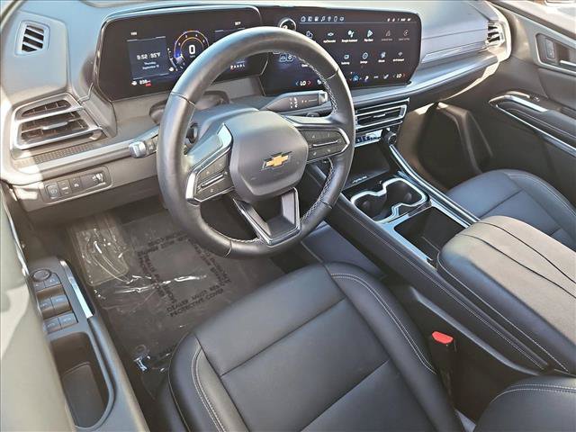 Used 2025 Chevrolet Traverse LT FWD image 10