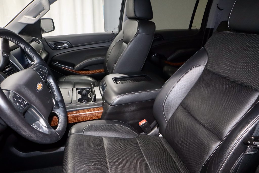 Used 2020 Chevrolet Suburban Premier w/ Max Trailering Package AWD/4WD image 24