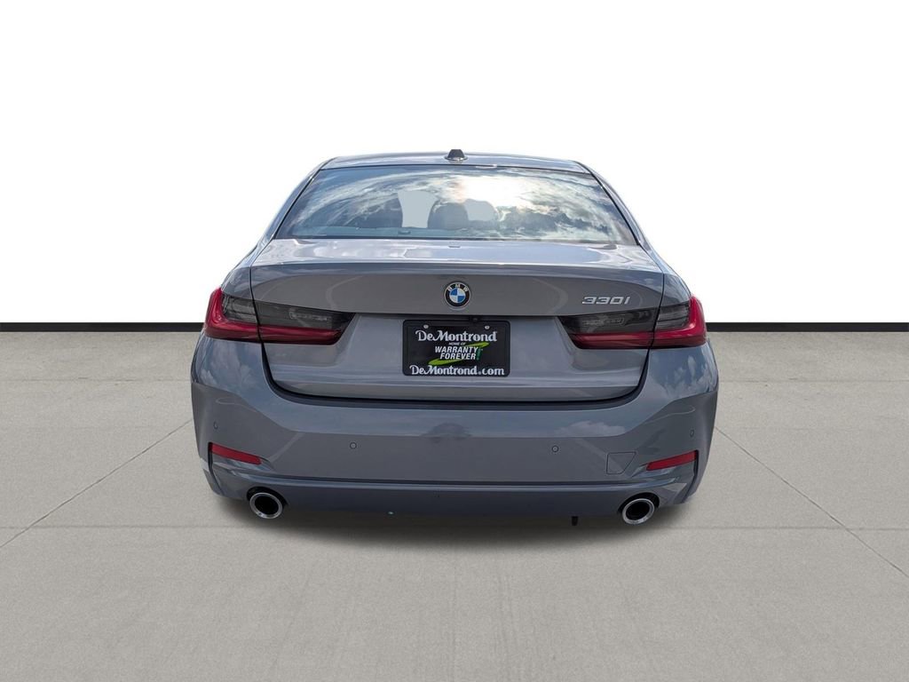 Used 2024 BMW 330i Sedan w/ Premium Package image 6