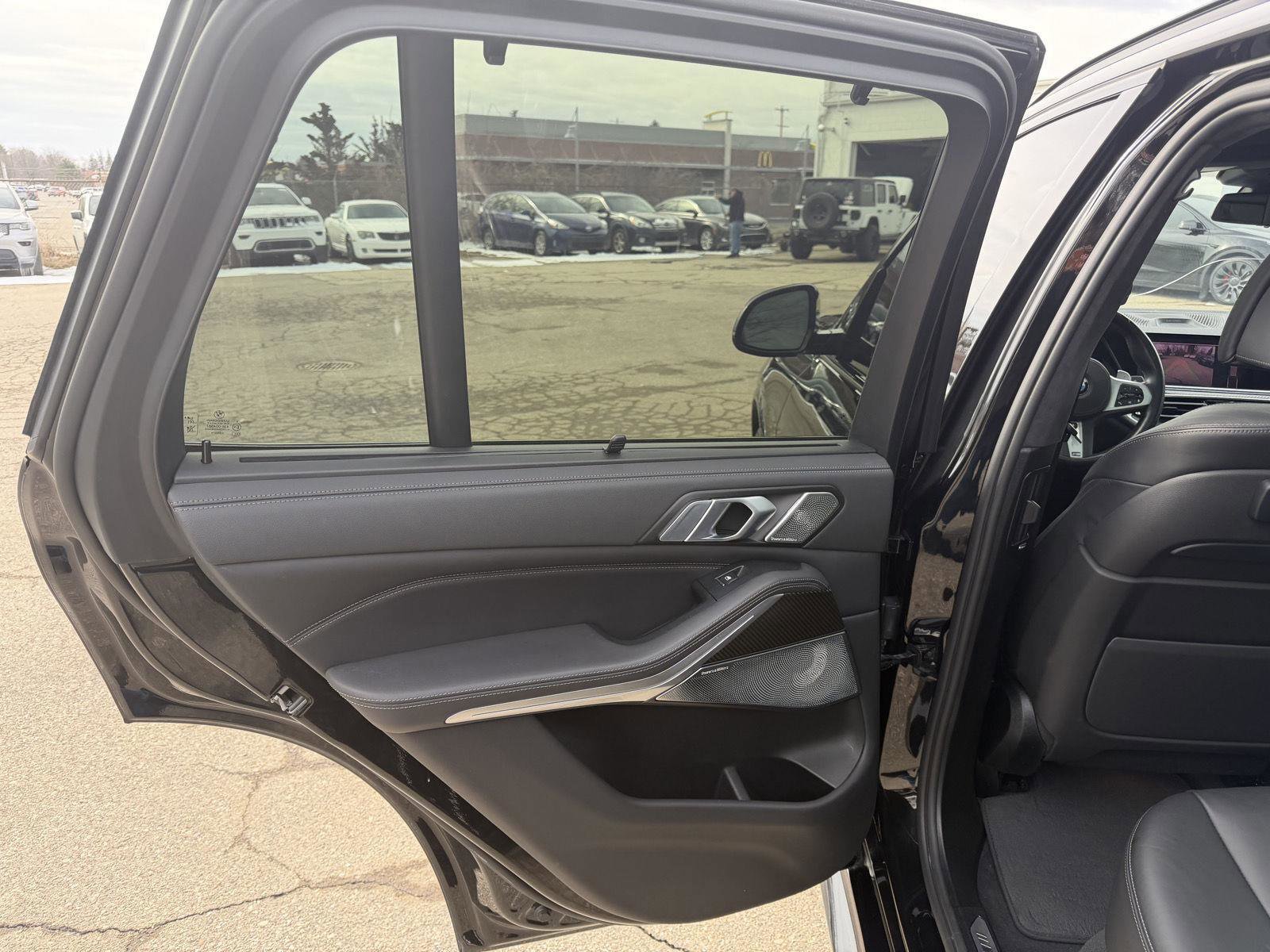 Used 2021 BMW X5 M50i w/ Executive Package image 20