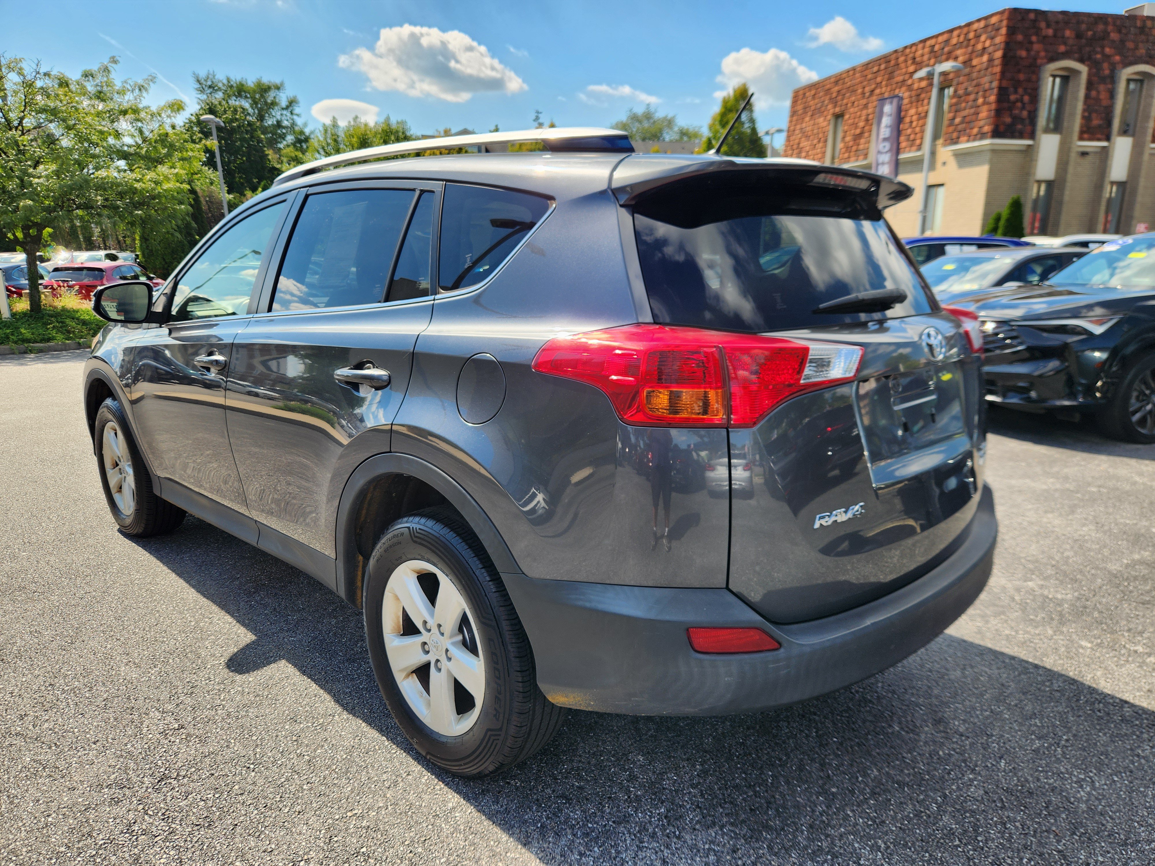 Used 2014 Toyota RAV4 XLE AWD/4WD image 3