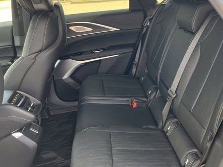 New 2026 Cadillac Lyriq V w/ LPO, Floor Liner Package AWD/4WD image 24