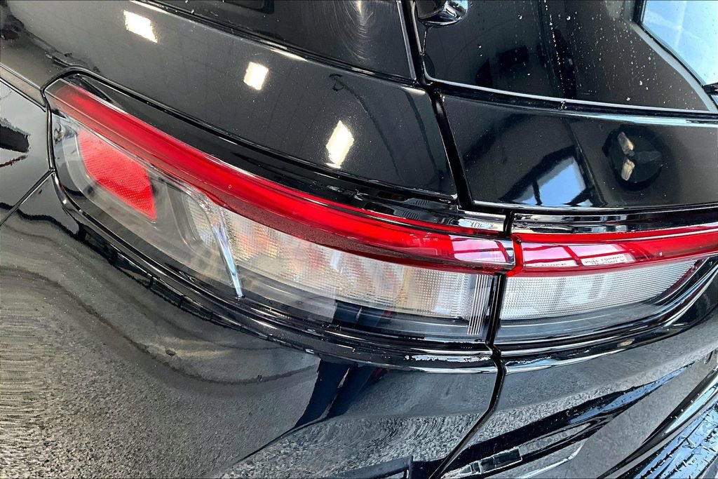 Used 2023 Jeep Grand Cherokee Laredo w/ Luxury Tech Group I image 31