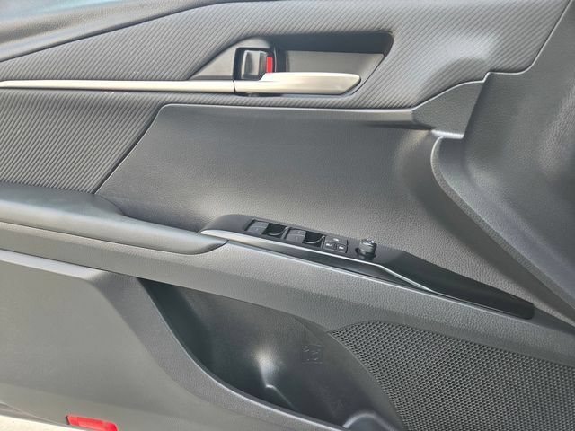 Used 2025 Toyota Camry SE FWD image 20