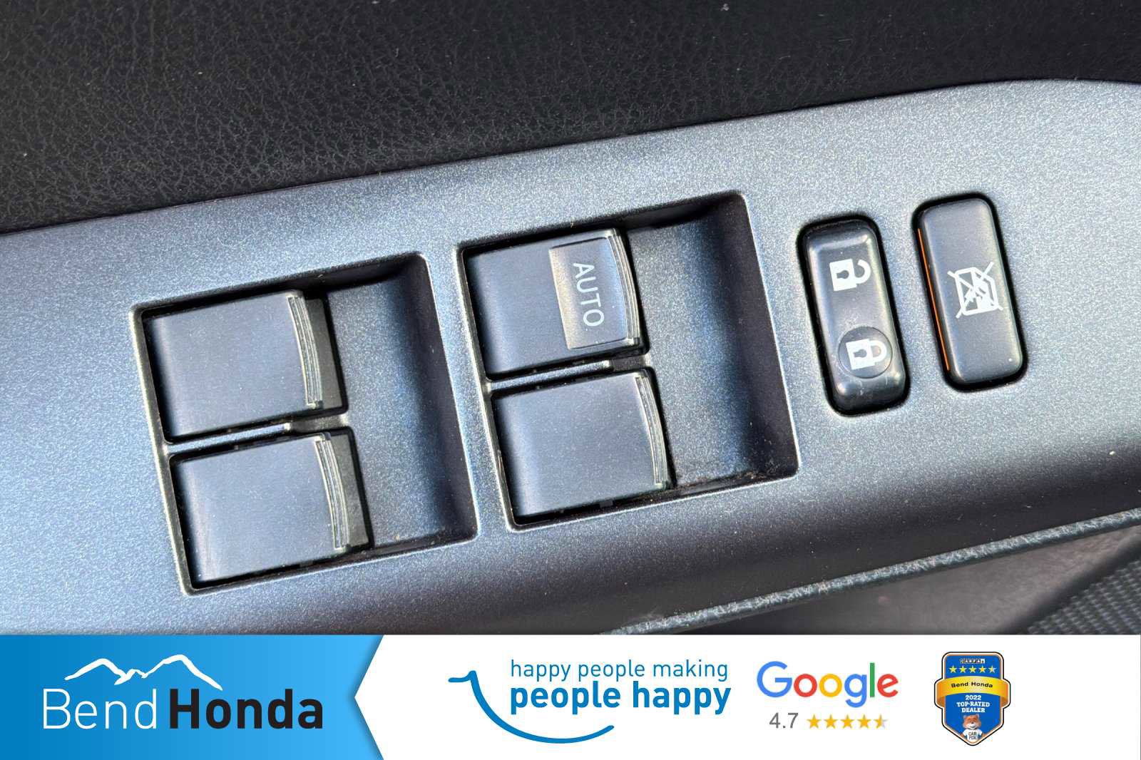 Used 2018 Toyota RAV4 XLE image 15