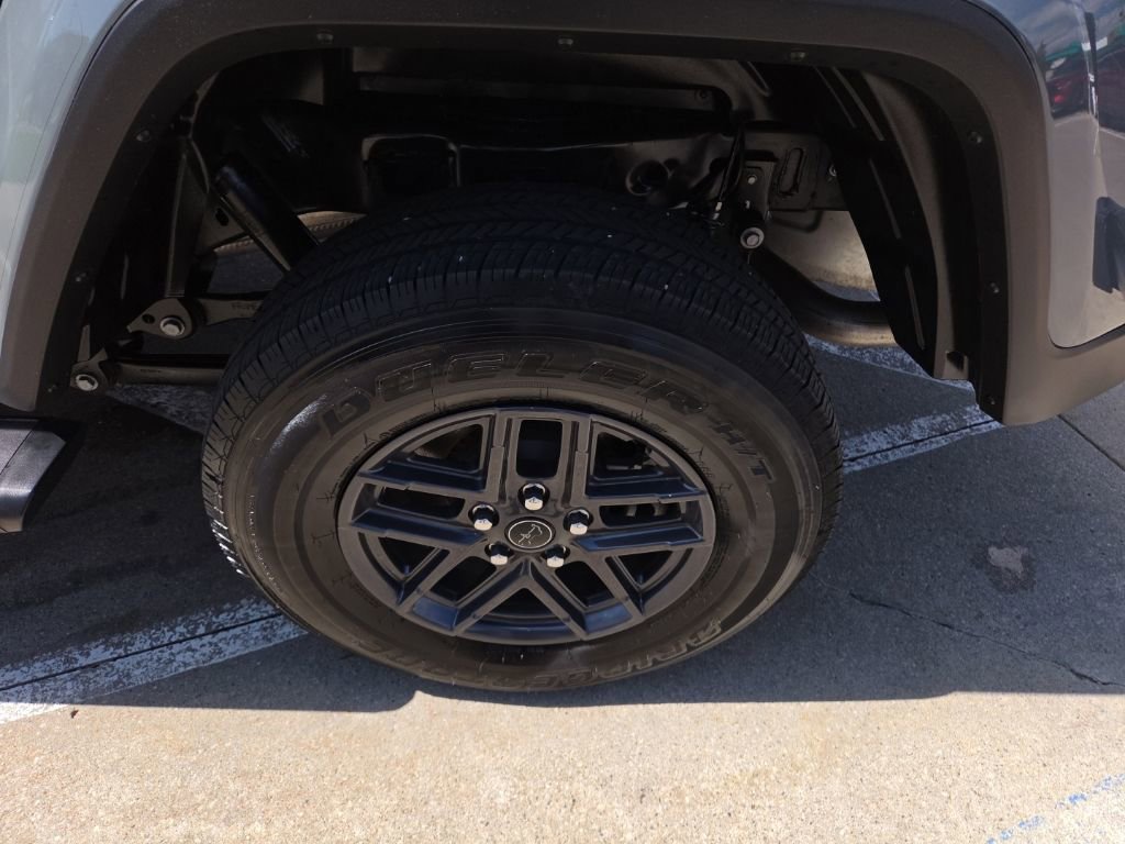 Certified 2024 Jeep Gladiator Sport AWD/4WD image 30