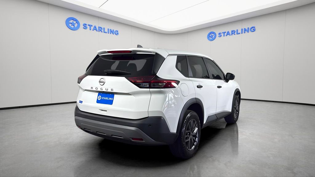Used 2023 Nissan Rogue S image 8