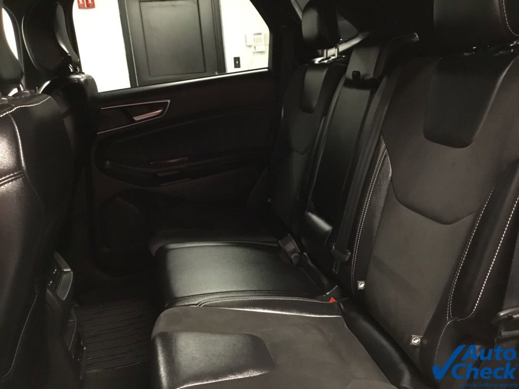 Used 2019 Ford Edge ST w/ Equipment Group 401A AWD/4WD image 32
