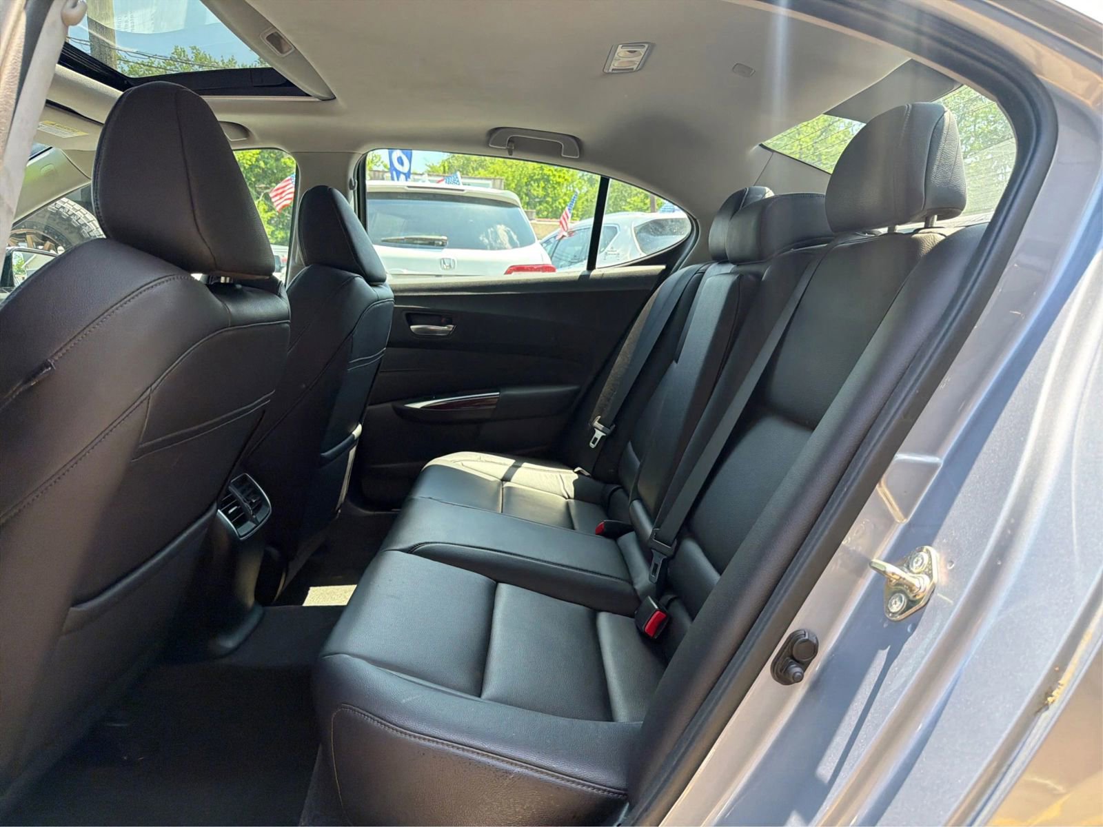 Used 2015 Acura TLX FWD image 10