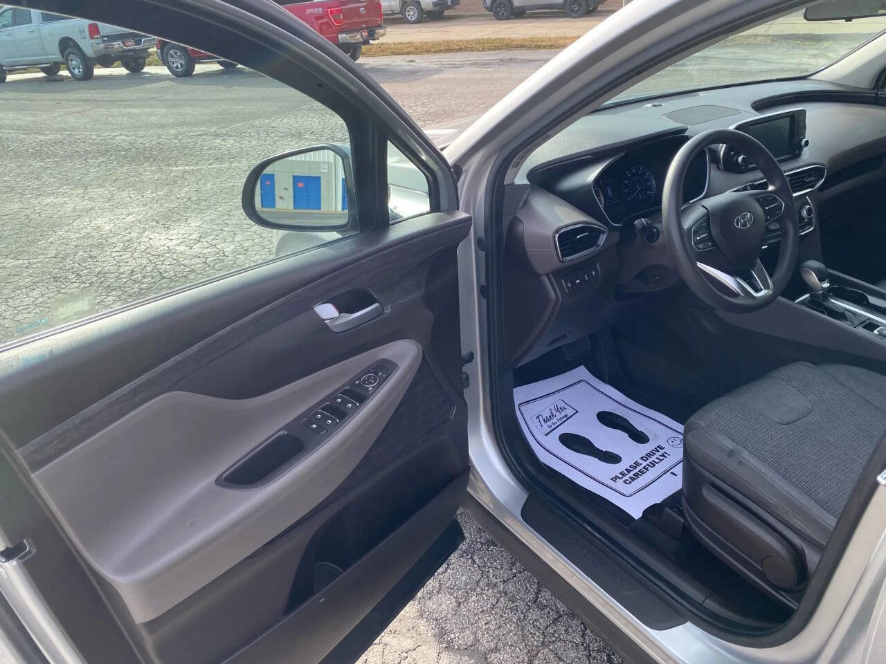 Used 2020 Hyundai Santa Fe SE w/ Cargo Package image 11