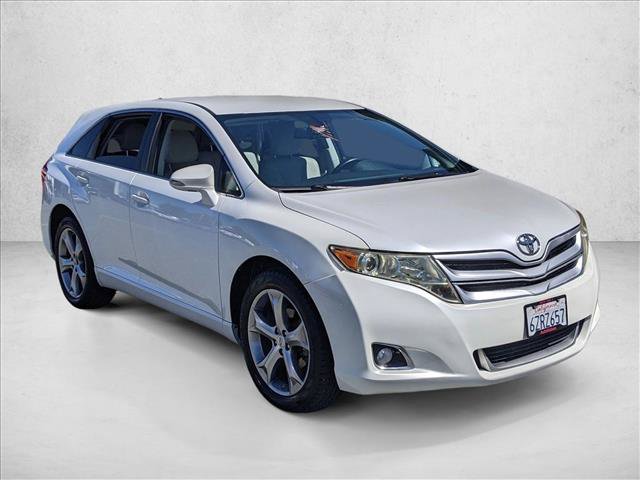 Used 2013 Toyota Venza LE FWD image 3