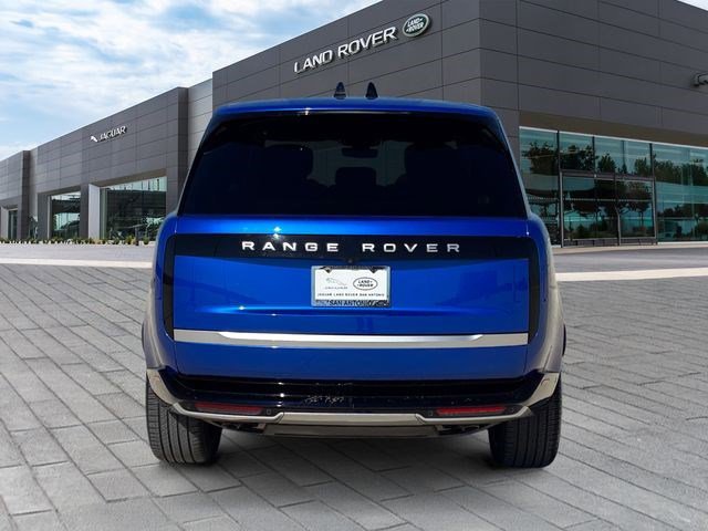 Used 2025 Land Rover Range Rover Autobiography image 4