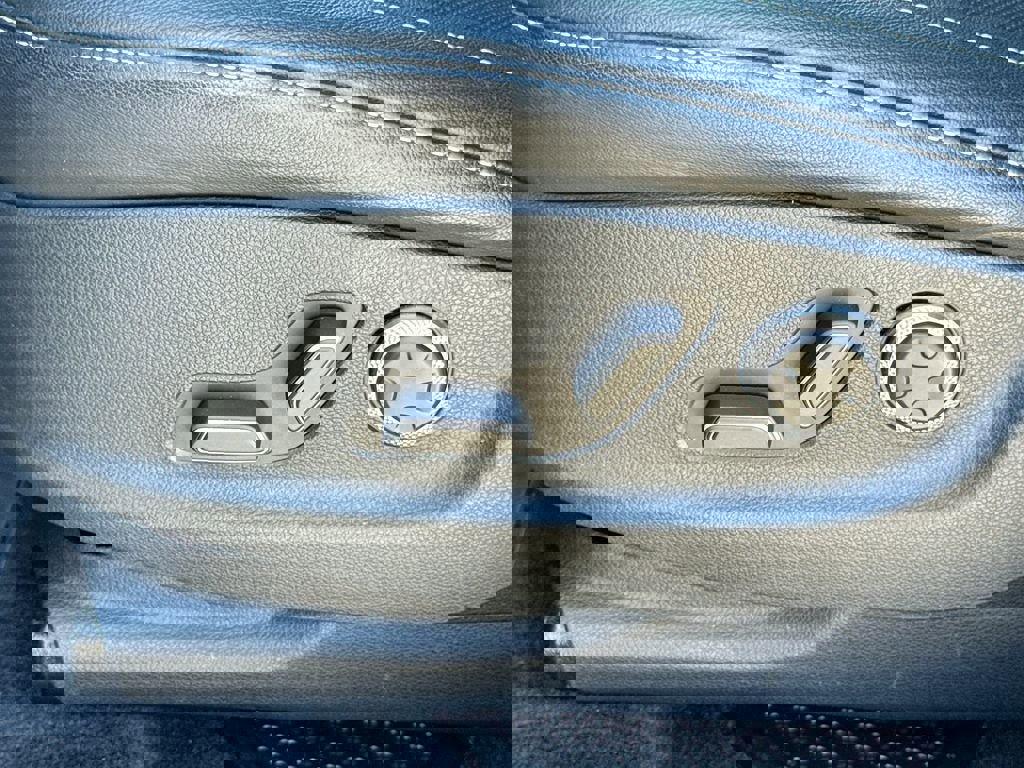 Used 2023 Genesis GV80 2.5T w/ Cargo Package image 15