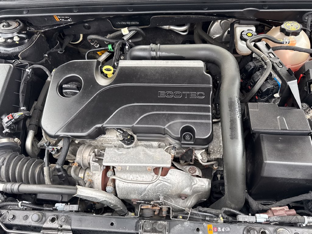Used 2022 Chevrolet Malibu LT FWD image 23