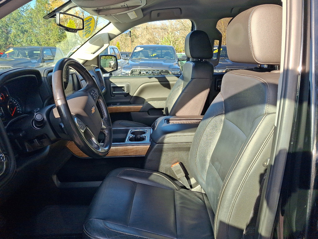 Used 2018 Chevrolet Silverado 1500 LTZ image 23