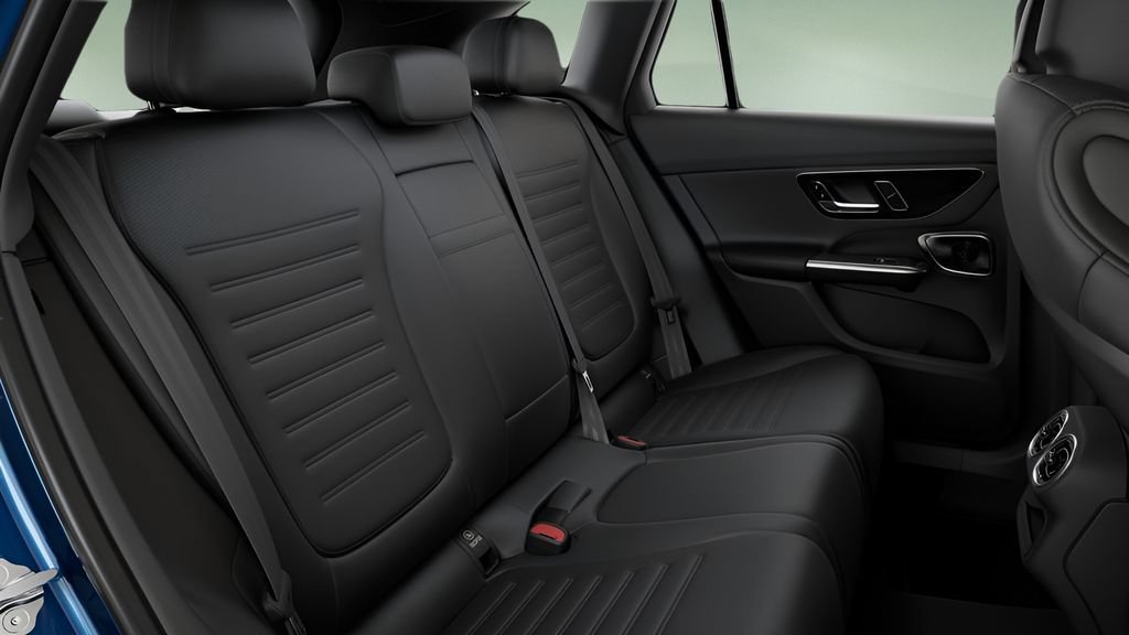 Used 2026 Mercedes-Benz GLC 300 image 40